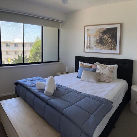 Kings Row Apartments Калаундра Екстер'єр фото
