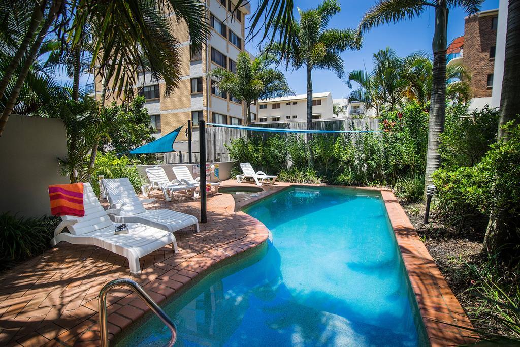 Kings Row Apartments Калаундра Екстер'єр фото